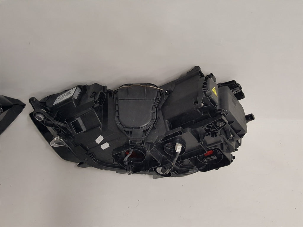 Frontscheinwerfer VW Sportsvan 90067949 Xenon Ein Stück (Rechts oder Links)