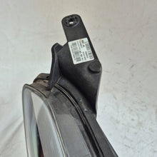 Laden Sie das Bild in den Galerie-Viewer, Frontscheinwerfer Hyundai I20 II 92102-C8000 Rechts Scheinwerfer Headlight