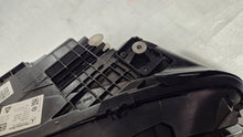 Laden Sie das Bild in den Galerie-Viewer, Frontscheinwerfer Mercedes-Benz W177 A1779065704 Links Scheinwerfer Headlight SCH7718920371df