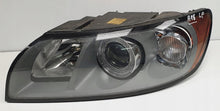 Load image into Gallery viewer, Frontscheinwerfer Volvo S40 30698885 Links Scheinwerfer Headlight SCH3778663222cb
