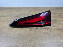 Laden Sie das Bild in den Galerie-Viewer, Rückleuchte Mercedes-Benz Glc A2549062202 Ein Stück (Rechts oder Links)