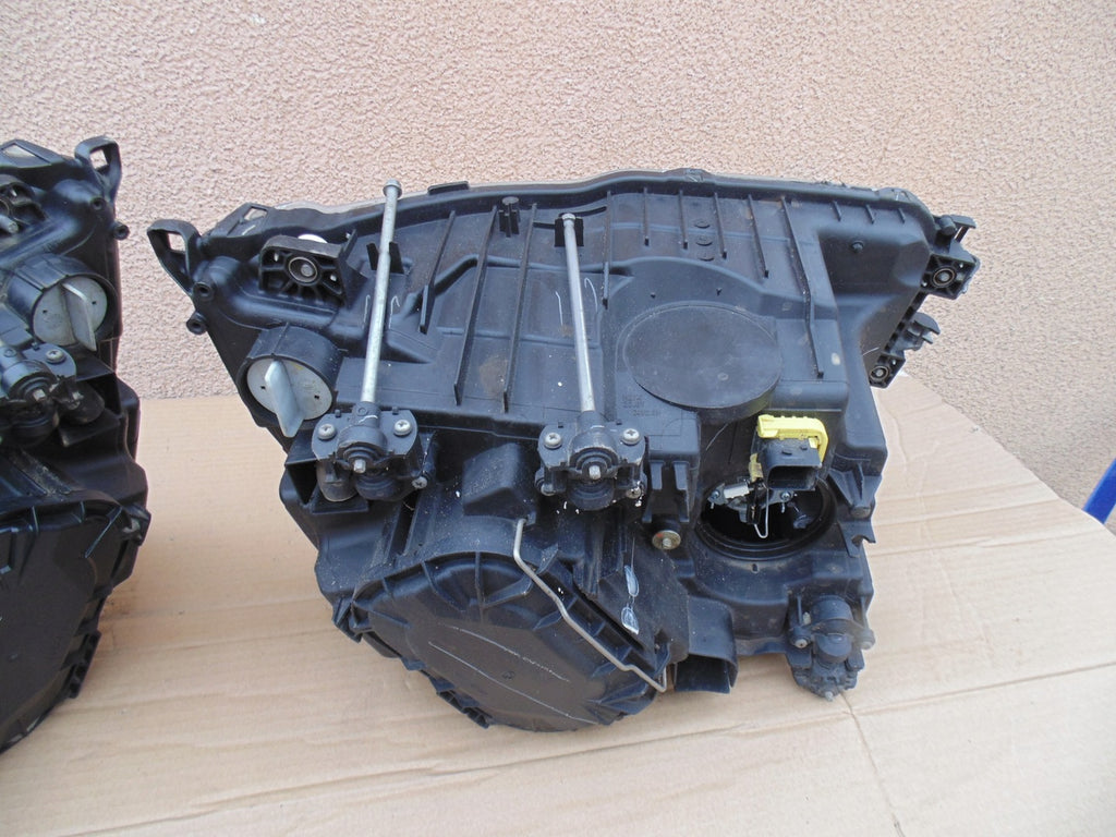 Frontscheinwerfer Mercedes-Benz A9608201939 A9608201839 Rechts oder Links SCH2333104854ra