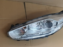 Laden Sie das Bild in den Galerie-Viewer, Frontscheinwerfer Ford Fiesta I VII C1BB-13W030-CH Links Scheinwerfer Headlight SCH3009720205xr