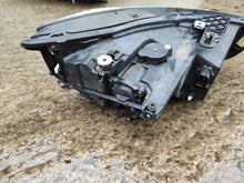 Laden Sie das Bild in den Galerie-Viewer, Frontscheinwerfer Seat Tarraco 5FB941007F Full LED Links Scheinwerfer Headlight