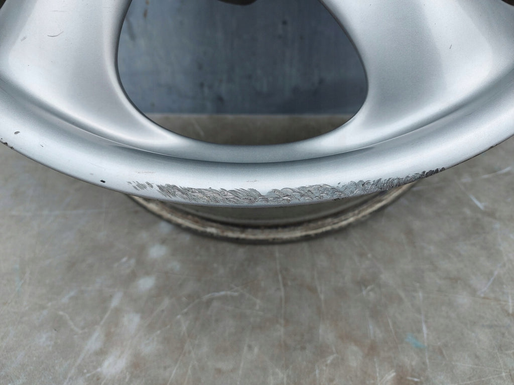 1x Alufelge 17 Zoll 8.5" 5x130 Silber 99636212605 Porsche 911 996 Rim Wheel