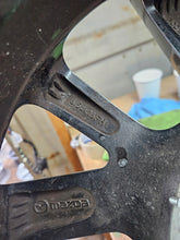 Laden Sie das Bild in den Galerie-Viewer, 1x Alufelge 16 Zoll 6.5&quot; 5x114.3 45ET 124R-001510 Mazda Cx-30 Rim Wheel