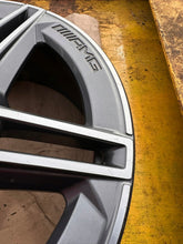 Laden Sie das Bild in den Galerie-Viewer, 1x Alufelge 19 Zoll A2474011500 Mercedes-Benz Glb X247 Rim Wheel FEL6681174299ne