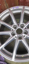 Laden Sie das Bild in den Galerie-Viewer, 1x Alufelge 17 Zoll 7.5" 5x112 30ET Glanz Silber 6896762 BMW G30 4 G22 3 G20 G26 FEL3069537562bc