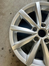 Load image into Gallery viewer, 1x Alufelge 16 Zoll 6.5" 5x112 5G0601025BQ VW Golf VII I Rim Wheel FEL6782416409kc