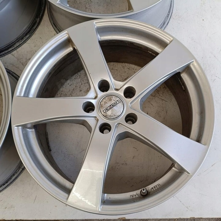 4x Alufelge 18 Zoll 8.0" 5x114.3 45ET Glanz Silber Toyota Avalon Rim Wheel FEL1053594722wi