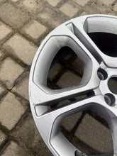 Laden Sie das Bild in den Galerie-Viewer, 1x Alufelge 17 Zoll 7.0" 4x100 44ET Glanz Graphit 403008380R Renault Clio Iv FEL5622420831eu