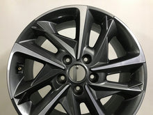 Laden Sie das Bild in den Galerie-Viewer, 1x Alufelge 17 Zoll 7.0&quot; 5x112 53ET 52910-G4700 Hyundai Rim Wheel