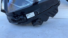 Laden Sie das Bild in den Galerie-Viewer, Frontscheinwerfer Kia Sportage V R292112010 LED Links Scheinwerfer Headlight SCH3770993026ky
