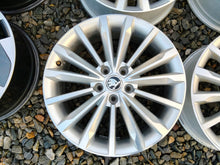 Laden Sie das Bild in den Galerie-Viewer, 4x Alufelge 18 Zoll 7.0" 5x112 43ET Glanz Silber 565601025E Skoda I Rim Wheel FEL9809448297fn
