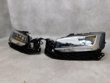Laden Sie das Bild in den Galerie-Viewer, Frontscheinwerfer Audi Q2 81A941011 LED Ein Stück (Rechts oder Links) Headlight