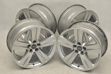 Load image into Gallery viewer, 4x Alufelge 18 Zoll 8.0" 5x112 25ET Glanz Silber 4M0601025A Audi Q7 Rim Wheel FEL6189236988ds