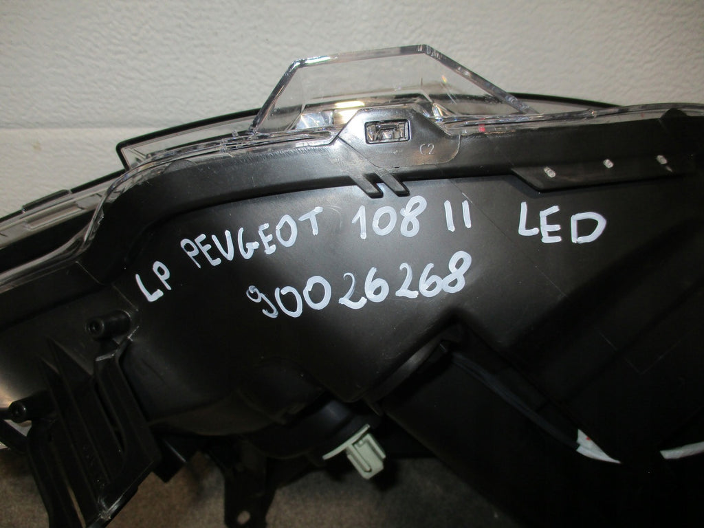 Frontscheinwerfer Peugeot 108 81150-0H150 LED Ein Stück (Rechts oder Links)
