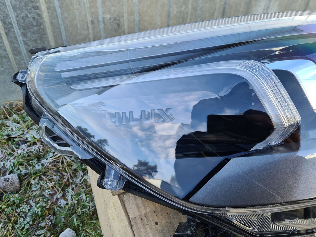 Frontscheinwerfer Toyota Hilux VIII 81110HY121 1EJ923368040A Full LED Rechts SCH3134650639ce