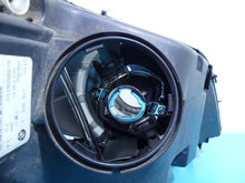 Laden Sie das Bild in den Galerie-Viewer, Frontscheinwerfer BMW X5 E70 0318098619 7158927 Xenon Links Headlight SCH6812390588lv