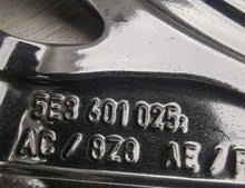 Load image into Gallery viewer, 1x Alufelge 17 Zoll 6.5" 5x112 46ET Glanz Silber 5E3601025 Skoda Octavia I FEL9040979254yy