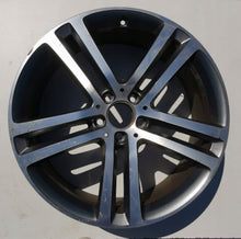 Laden Sie das Bild in den Galerie-Viewer, 1x Alufelge 20 Zoll 8.5" 5x112 42ET Glanz Graphit A1674012500 Mercedes-Benz Gle FEL7765140326mw
