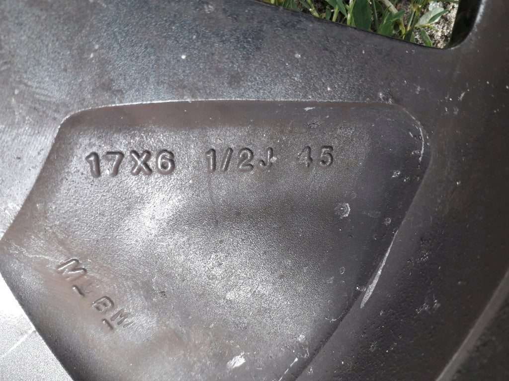 1x Alufelge 17 Zoll 6.5" 5x114.3 Nissan Leaf Rim Wheel FEL2335813424lt