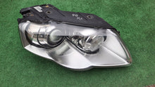 Laden Sie das Bild in den Galerie-Viewer, Frontscheinwerfer VW Passat 3C0941754G Xenon Rechts Scheinwerfer Headlight