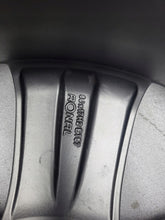Load image into Gallery viewer, 1x Alufelge 17 Zoll 8.0" 5x112 57ET Glanz Silber A2044015602 Mercedes-Benz X204 FEL8413263648xe