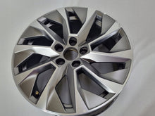 Laden Sie das Bild in den Galerie-Viewer, 1x Alufelge 16 Zoll 7.0&quot; 5x100 46ET 6V0601025B Skoda Fabia Iii Rim Wheel