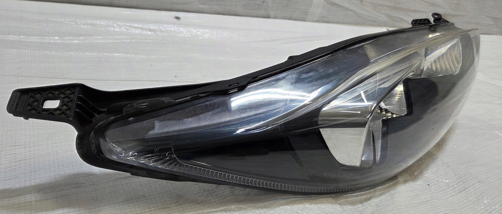 Frontscheinwerfer Ford Fiesta I C1BB-13W029-AE 6FB117-8B2D80 Rechts Headlight SCH8820095587uj