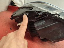 Load image into Gallery viewer, Frontscheinwerfer Dacia Duster 260109550R Full LED Rechts Scheinwerfer Headlight