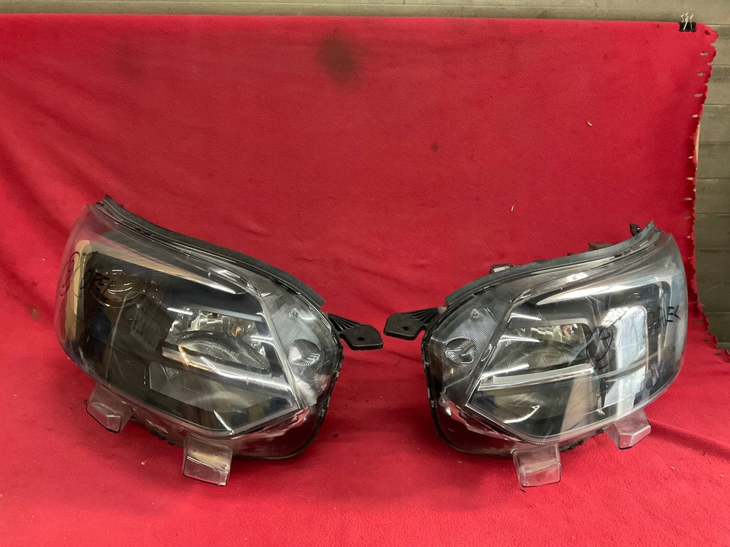 Frontscheinwerfer Opel Zafira Vivaro 9832836480 9832837680 Xenon Ein Satz