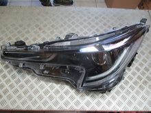 Laden Sie das Bild in den Galerie-Viewer, Frontscheinwerfer Toyota Corolla 81110-02S70 81150-02S70 LED Rechts oder Links