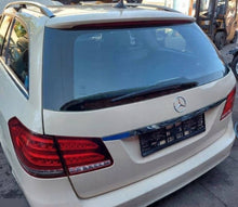 Load image into Gallery viewer, Heckklappe Mercedes-Benz W212 DDX2688 Rückseite kofferraumklappe Tailgate