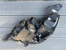 Laden Sie das Bild in den Galerie-Viewer, Frontscheinwerfer Peugeot II 208 9833036180 LED Rechts Scheinwerfer Headlight