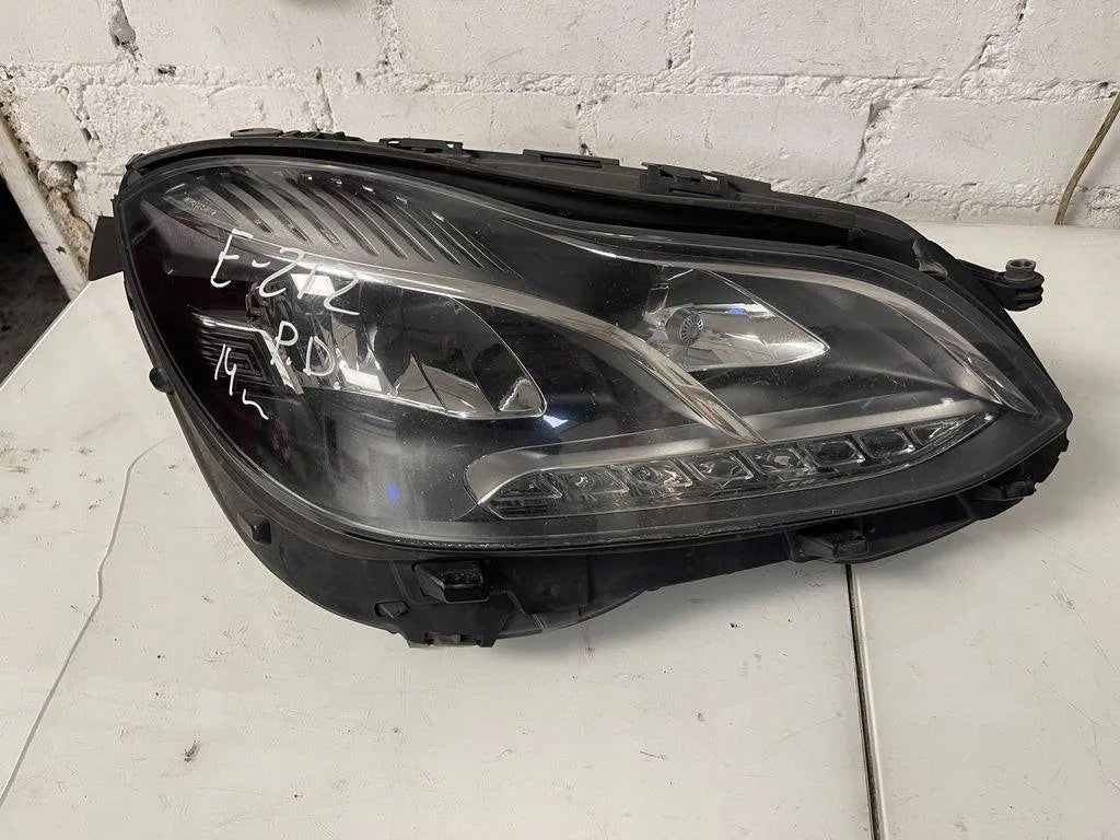 Frontscheinwerfer Mercedes-Benz A2128204839 Rechts Scheinwerfer Headlight SCH3851457508sn