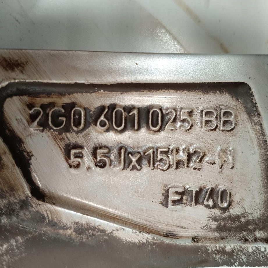 1x Alufelge 15 Zoll 5.5" 5x100 40ET Glanz Silber 2G0601025BB VW Polo Iv FEL2123055133ck