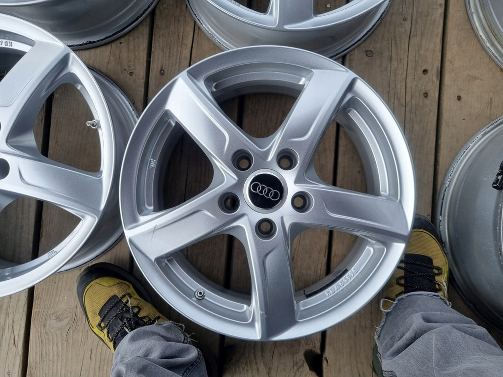 4x Alufelge 16 Zoll 6.5" 5x112 46ET Glanz KBA51975 VW Golf Rim Wheel FEL9944229779kg