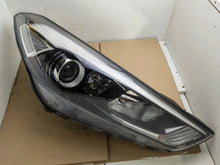 Laden Sie das Bild in den Galerie-Viewer, Frontscheinwerfer Hyundai Tucson 92102-D7XXX 92102D7100 D7921-22020 Rechts