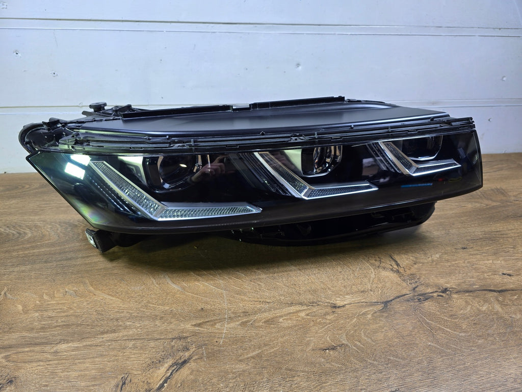 Frontscheinwerfer VW Touareg 761941082D Rechts Scheinwerfer Headlight SCH3899255768tp