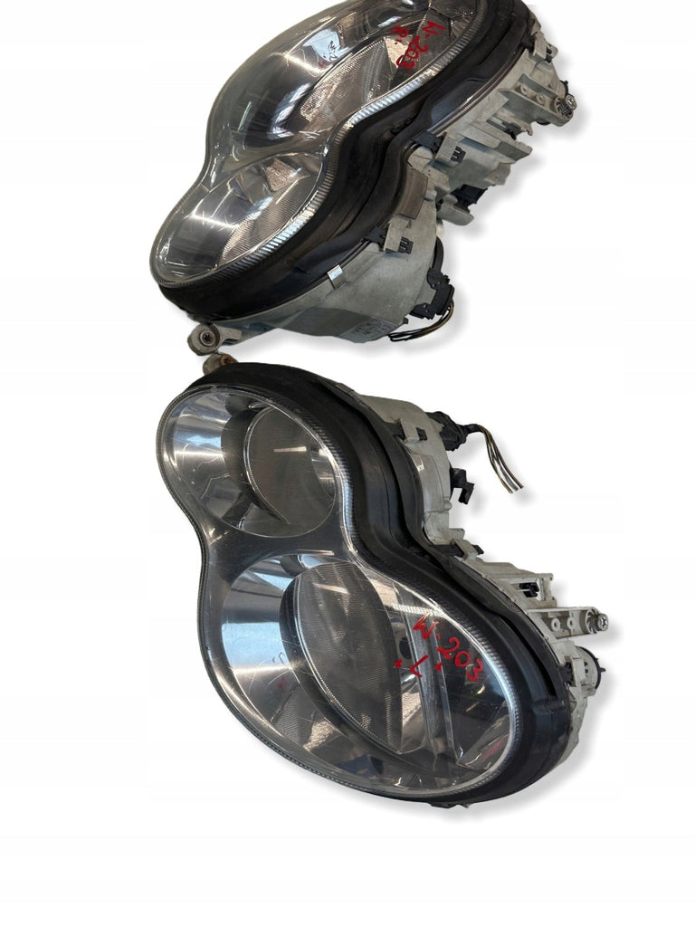 Frontscheinwerfer Mercedes-Benz W203 Ein Satz Scheinwerfer Headlight SCH8767105678iq