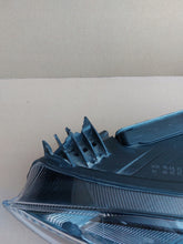 Laden Sie das Bild in den Galerie-Viewer, Frontscheinwerfer Ford Focus JX7B-13E015-CE 2305752 LED Links Headlight SCH7778984289oc