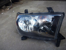 Load image into Gallery viewer, Frontscheinwerfer Toyota Tundra Sequoia Rechts Scheinwerfer Headlight SCH7748684358re