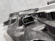 Laden Sie das Bild in den Galerie-Viewer, Frontscheinwerfer Citroën C4 Picasso I C4-I-SCZ Xenon Links Headlight SCH6805143160il