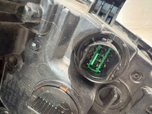 Laden Sie das Bild in den Galerie-Viewer, Frontscheinwerfer Kia Sportage 92102F1011 Rechts Scheinwerfer Headlight SCH4188531214wa