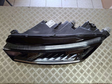 Laden Sie das Bild in den Galerie-Viewer, Frontscheinwerfer Skoda Octavia IV 5E4941015 LED Links Scheinwerfer Headlight SCH7217051129za