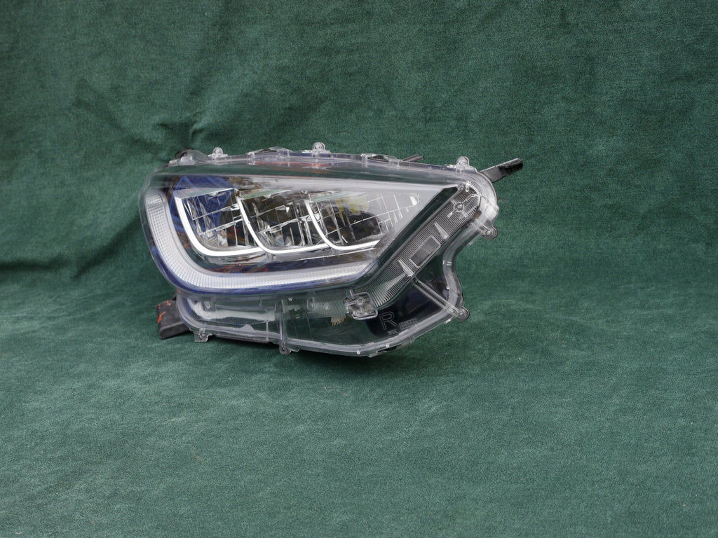 Frontscheinwerfer Toyota Yaris 81110-K0081 Full LED Rechts Headlight SCH1770833189li