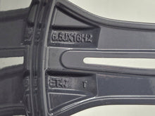 Laden Sie das Bild in den Galerie-Viewer, 1x Alufelge 16 Zoll 6.5&quot; 5x100 47ET 6F0601025L Seat Ibiza V Rim Wheel