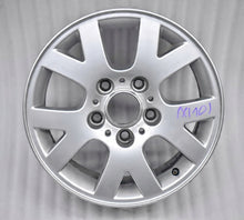 Load image into Gallery viewer, 1x Alufelge 15 Zoll 6.5&quot; 5x120 42ET Glanz Silber 1095369 BMW 3 E46 E90 Rim Wheel