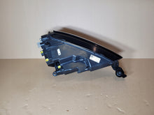 Laden Sie das Bild in den Galerie-Viewer, Frontscheinwerfer Skoda Karoq 57B941009 LED Links Scheinwerfer Headlight SCH4229424397qv